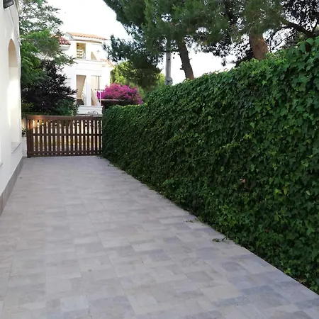 Marisol Con Posto Auto E Ampio Giardino Feriehus San Pietro in Bevagna